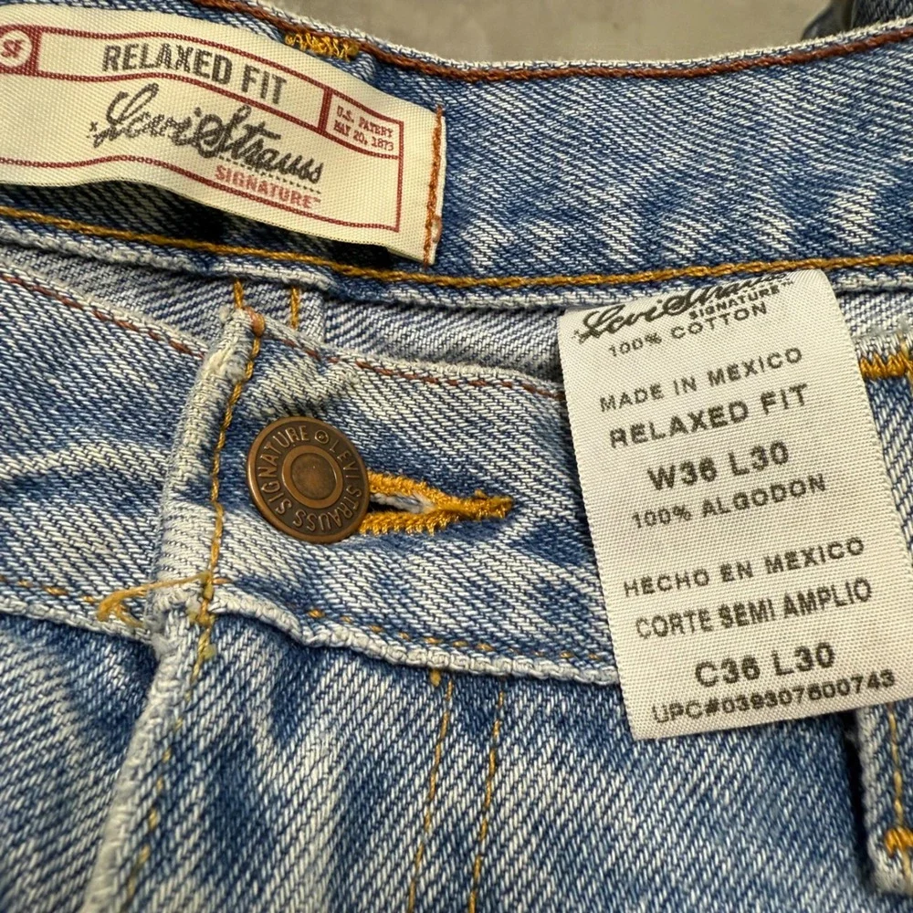 Vintage y2k Baggy Levi's Signature Jeans